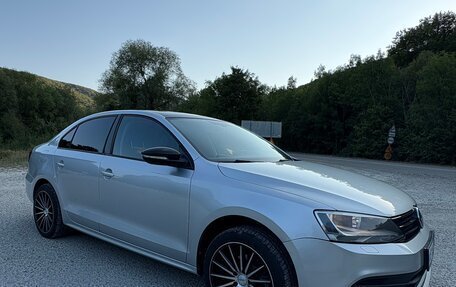 Volkswagen Jetta VI, 2015 год, 1 350 000 рублей, 2 фотография