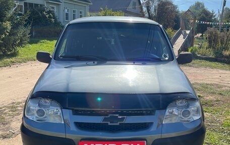 Chevrolet Niva I рестайлинг, 2011 год, 550 000 рублей, 2 фотография