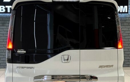 Honda Stepwgn IV, 2015 год, 2 067 000 рублей, 6 фотография