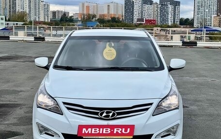 Hyundai Solaris II рестайлинг, 2015 год, 799 000 рублей, 2 фотография