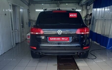 Volkswagen Touareg III, 2010 год, 1 800 000 рублей, 2 фотография