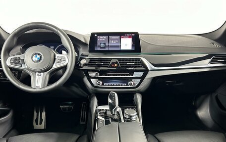 BMW 5 серия, 2019 год, 3 399 000 рублей, 15 фотография