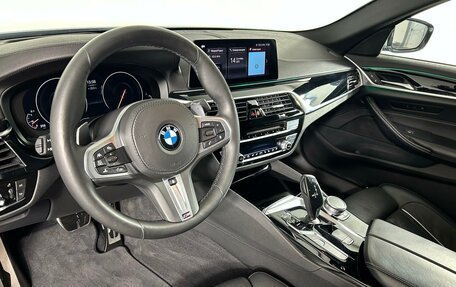 BMW 5 серия, 2019 год, 3 399 000 рублей, 12 фотография
