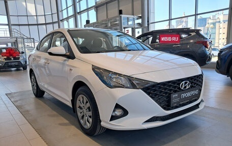 Hyundai Solaris II рестайлинг, 2021 год, 1 749 000 рублей, 3 фотография