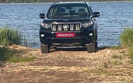 Toyota Land Cruiser Prado 150 рестайлинг 2, 2017 год, 3 950 000 рублей, 2 фотография