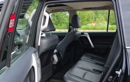 Toyota Land Cruiser Prado 150 рестайлинг 2, 2017 год, 3 950 000 рублей, 11 фотография
