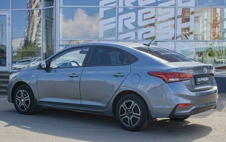 Hyundai Solaris II рестайлинг, 2017 год, 895 000 рублей, 2 фотография