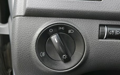 Volkswagen Polo IV рестайлинг, 2007 год, 299 000 рублей, 13 фотография
