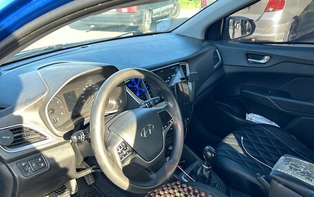 Hyundai Solaris II рестайлинг, 2018 год, 850 000 рублей, 4 фотография