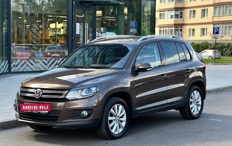 Volkswagen Tiguan I, 2015 год, 1 590 000 рублей, 2 фотография