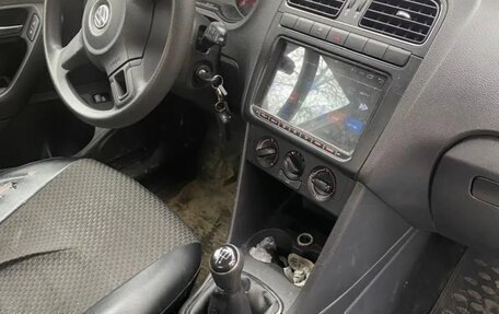 Volkswagen Polo VI (EU Market), 2013 год, 410 000 рублей, 2 фотография