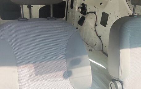 Peugeot Partner II рестайлинг 2, 2010 год, 295 000 рублей, 8 фотография