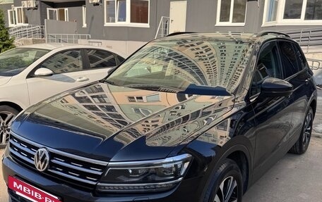 Volkswagen Tiguan II, 2020 год, 2 500 000 рублей, 2 фотография