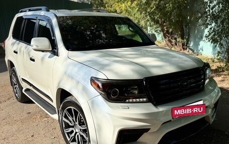 Toyota Land Cruiser 200, 2015 год, 4 200 000 рублей, 2 фотография