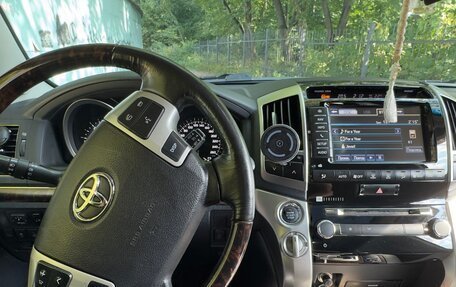 Toyota Land Cruiser 200, 2015 год, 4 200 000 рублей, 7 фотография