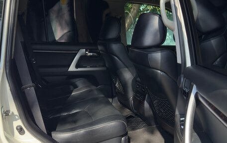 Toyota Land Cruiser 200, 2015 год, 4 200 000 рублей, 9 фотография