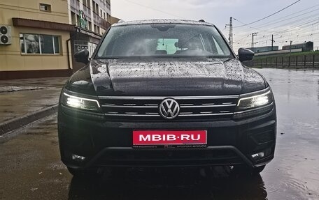 Volkswagen Tiguan II, 2019 год, 2 780 000 рублей, 1 фотография
