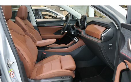 Skoda Kodiaq, 2025 год, 5 300 000 рублей, 12 фотография