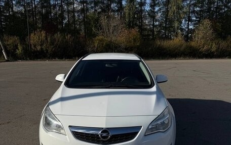 Opel Astra J, 2012 год, 830 000 рублей, 2 фотография