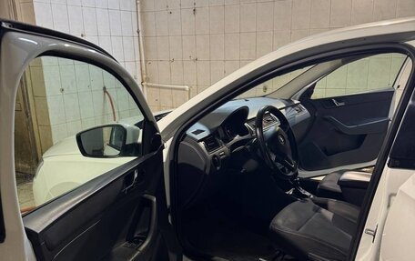 Skoda Rapid I, 2014 год, 900 000 рублей, 5 фотография