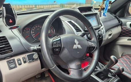 Mitsubishi Pajero Sport II рестайлинг, 2012 год, 1 700 000 рублей, 21 фотография