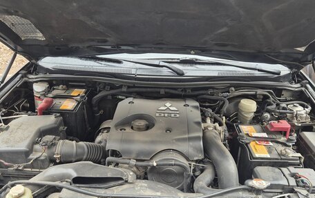 Mitsubishi Pajero Sport II рестайлинг, 2012 год, 1 700 000 рублей, 17 фотография