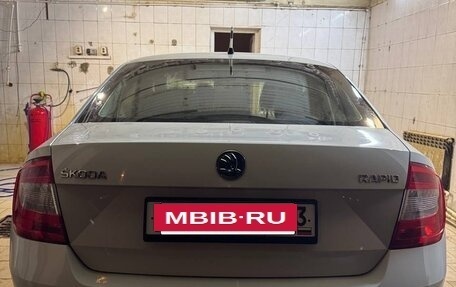 Skoda Rapid I, 2014 год, 900 000 рублей, 4 фотография