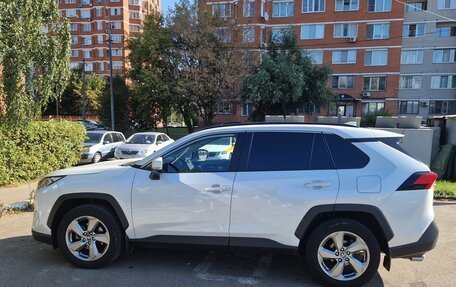 Toyota RAV4, 2020 год, 3 000 000 рублей, 4 фотография