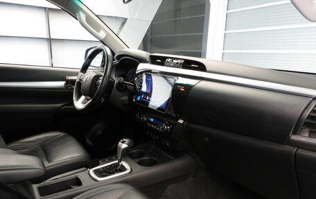 Toyota Hilux VIII, 2019 год, 3 700 000 рублей, 5 фотография
