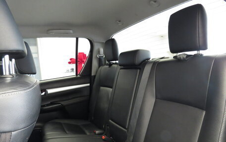 Toyota Hilux VIII, 2019 год, 3 700 000 рублей, 17 фотография