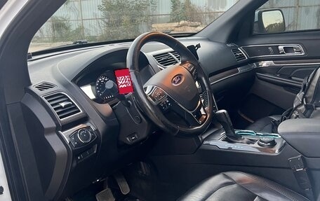 Ford Explorer VI, 2016 год, 2 700 000 рублей, 9 фотография