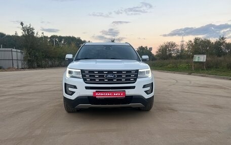 Ford Explorer VI, 2016 год, 2 700 000 рублей, 2 фотография