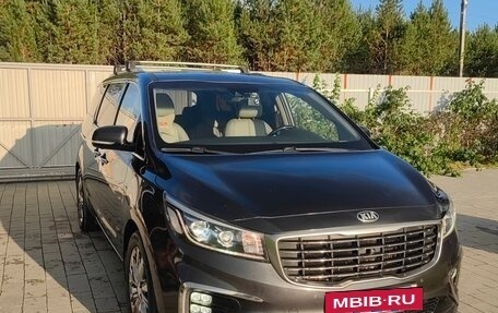 KIA Carnival III, 2018 год, 2 890 000 рублей, 2 фотография