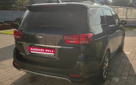 KIA Carnival III, 2018 год, 2 890 000 рублей, 8 фотография