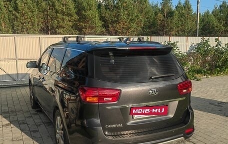 KIA Carnival III, 2018 год, 2 890 000 рублей, 9 фотография