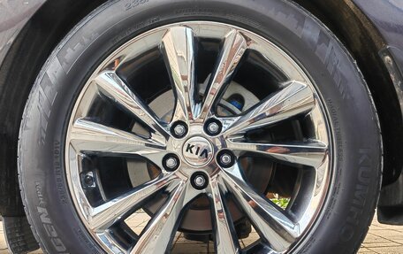 KIA Carnival III, 2018 год, 2 890 000 рублей, 25 фотография