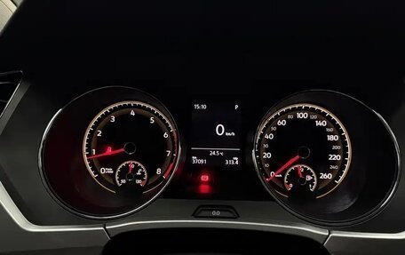 Volkswagen Touran III, 2021 год, 1 750 000 рублей, 9 фотография