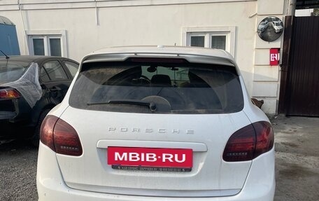 Porsche Cayenne III, 2012 год, 3 000 000 рублей, 2 фотография