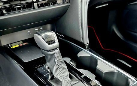 Toyota Camry, 2024 год, 4 550 000 рублей, 10 фотография