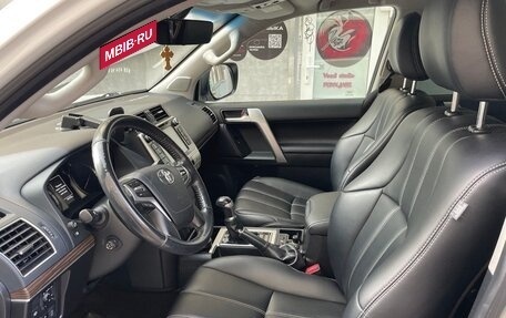 Toyota Land Cruiser Prado 150 рестайлинг 2, 2019 год, 5 300 000 рублей, 2 фотография