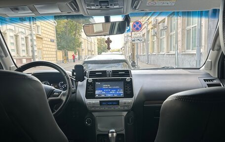 Toyota Land Cruiser Prado 150 рестайлинг 2, 2019 год, 5 300 000 рублей, 11 фотография