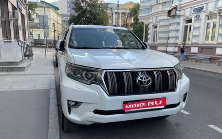 Toyota Land Cruiser Prado 150 рестайлинг 2, 2019 год, 5 300 000 рублей, 6 фотография