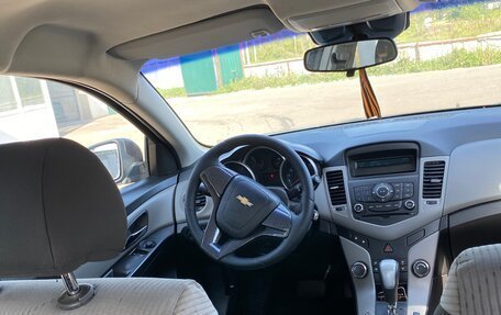 Chevrolet Cruze II, 2011 год, 650 000 рублей, 7 фотография