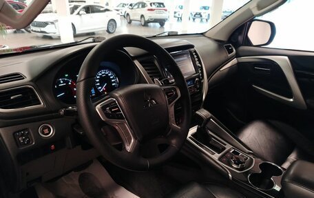 Mitsubishi Pajero Sport III рестайлинг, 2019 год, 2 739 000 рублей, 9 фотография