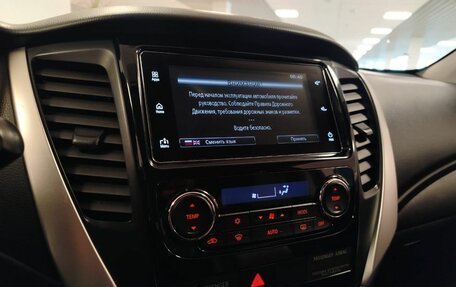 Mitsubishi Pajero Sport III рестайлинг, 2019 год, 2 739 000 рублей, 13 фотография