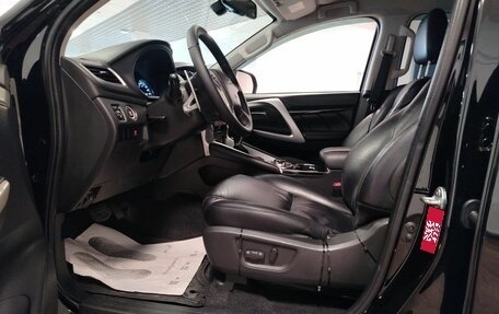 Mitsubishi Pajero Sport III рестайлинг, 2019 год, 2 739 000 рублей, 8 фотография