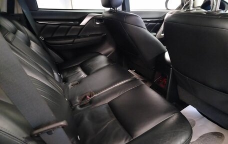 Mitsubishi Pajero Sport III рестайлинг, 2019 год, 2 739 000 рублей, 19 фотография