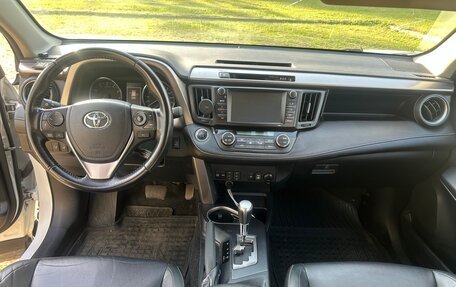 Toyota RAV4, 2019 год, 2 650 000 рублей, 8 фотография