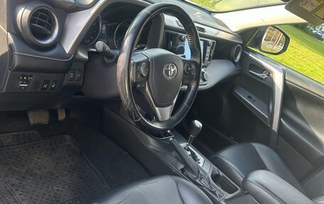 Toyota RAV4, 2019 год, 2 650 000 рублей, 11 фотография
