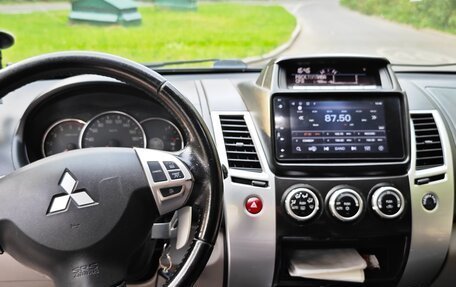 Mitsubishi Pajero Sport II рестайлинг, 2014 год, 2 100 000 рублей, 6 фотография